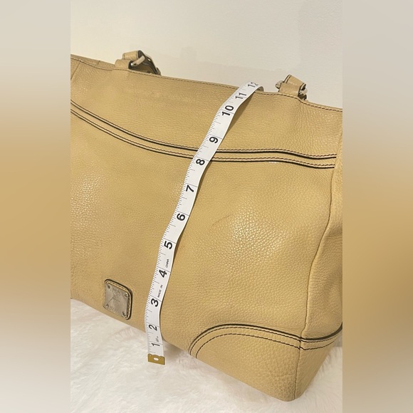 MCM Authentic light fade yellow~FLAWED - Picture 9 of 9